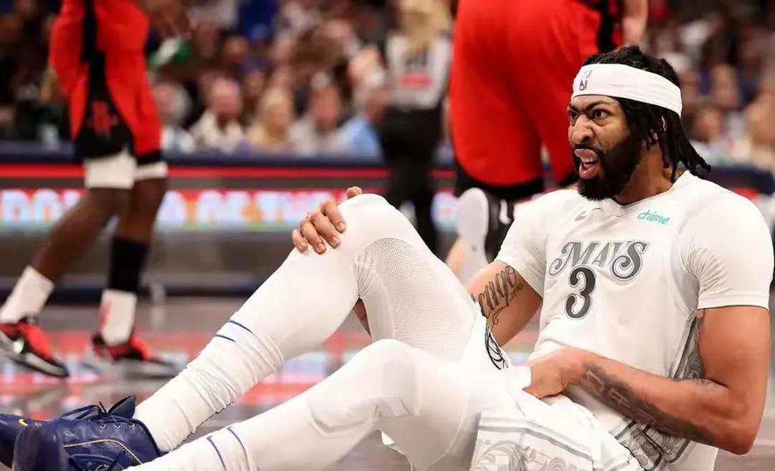 独行侠全明星维瑞尔遭遇伤病,将缺席接下来多场比赛 独行侠全明星维瑞尔遭遇伤病,将缺席接下来多场比赛