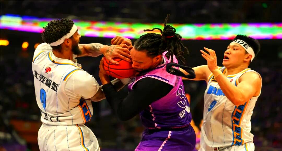 包含新秀球员异军突起,助力球队冲击冠军殊荣的词条 包含新秀球员异军突起,助力球队冲击冠军殊荣的词条